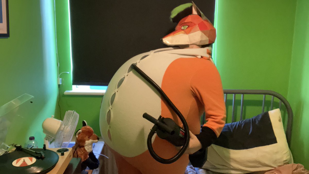 SerenityFluff's tweet image. Expectation VS Slight Reality VS Reality
Can’t beat those good times to be a puffed up fox in both fictional and real life scenarios for #FoxFriday in #foxtober2025 &amp;gt;w&amp;lt;
