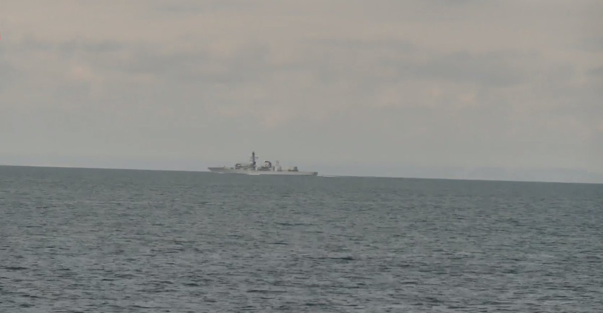 ACUAOcean's tweet image. USV Pioneer is back alongside after 5 weeks on the road at DSEI, LISW and SIBS.
On the return leg Pioneer caught a beautiful sunrise over The Needles and a glimpse of HMS Iron Duke on the horizon.
#oceantech