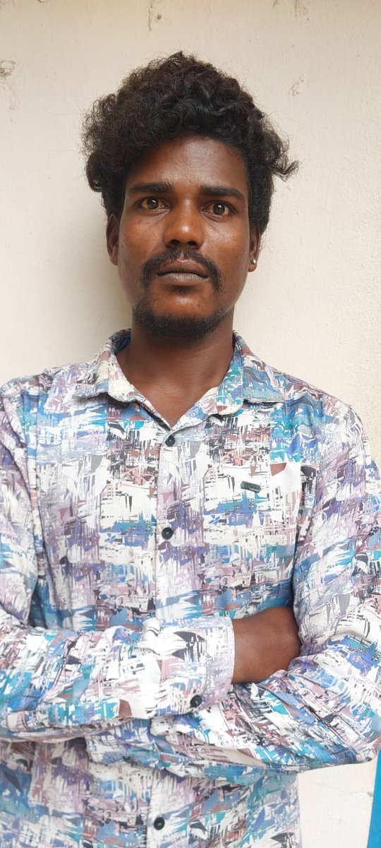 డ్రంక్ &amp; డ్రైవ్ = ప్రాణహాని!
దోమకొండ PS: 1 వ్యక్తి → 2 రోజుల జైలు + ₹1000 జరిమానా
దేవునిపల్లి PS: 2 మందికి ₹3000 జరిమానా.
“మద్యం సేవించి వాహనం నడపడం మీకే కాకుండా ఇతరులకూ ప్రమాదకరం” – జిల్లా ఎస్పీ
#DontDrinkAndDrive #RoadSafety
<a href="/TelanganaCOPs/">Telangana Police</a> <a href="/Collector_KMR/">Collector Kamareddy</a>
<a href="/TelanganaDGP/">DGP TELANGANA POLICE</a>