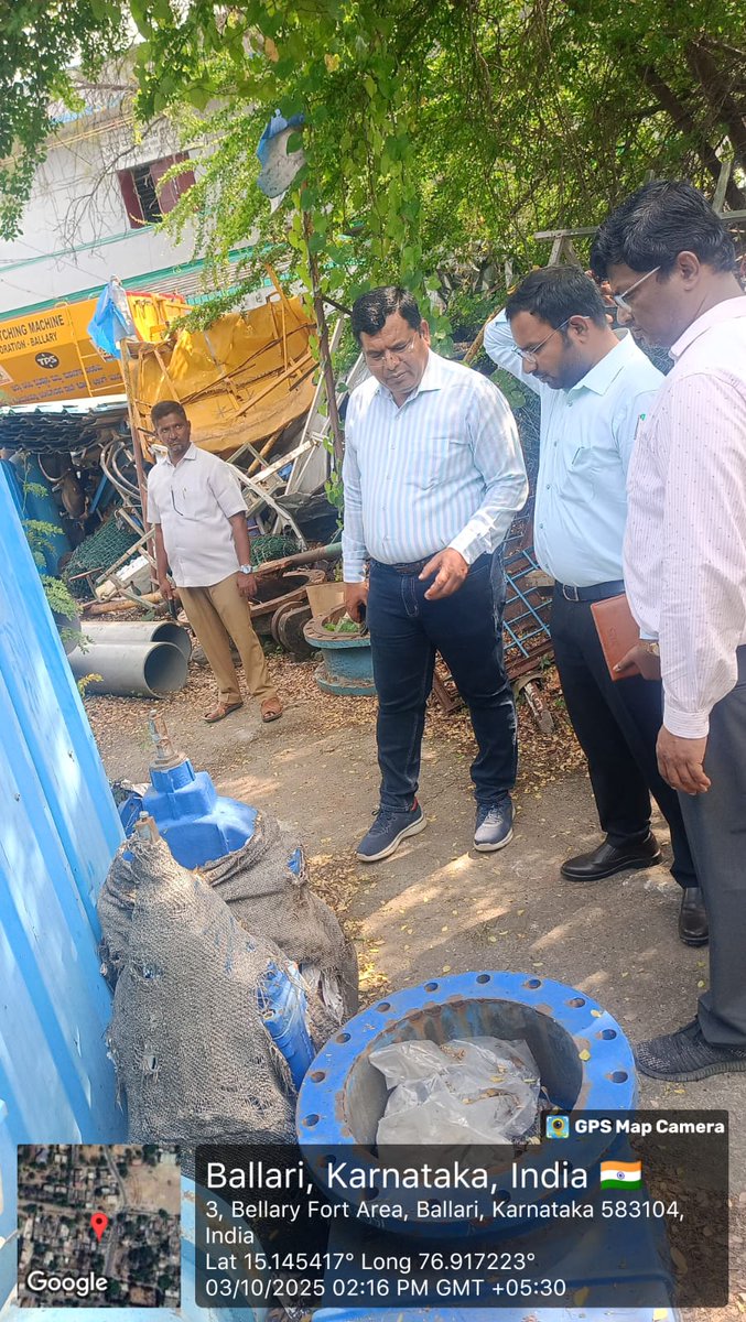 Comm_Ballari's tweet photo. Commissioner visited and inspected the store  at fort area. https://t.co/k6fKUme5fy