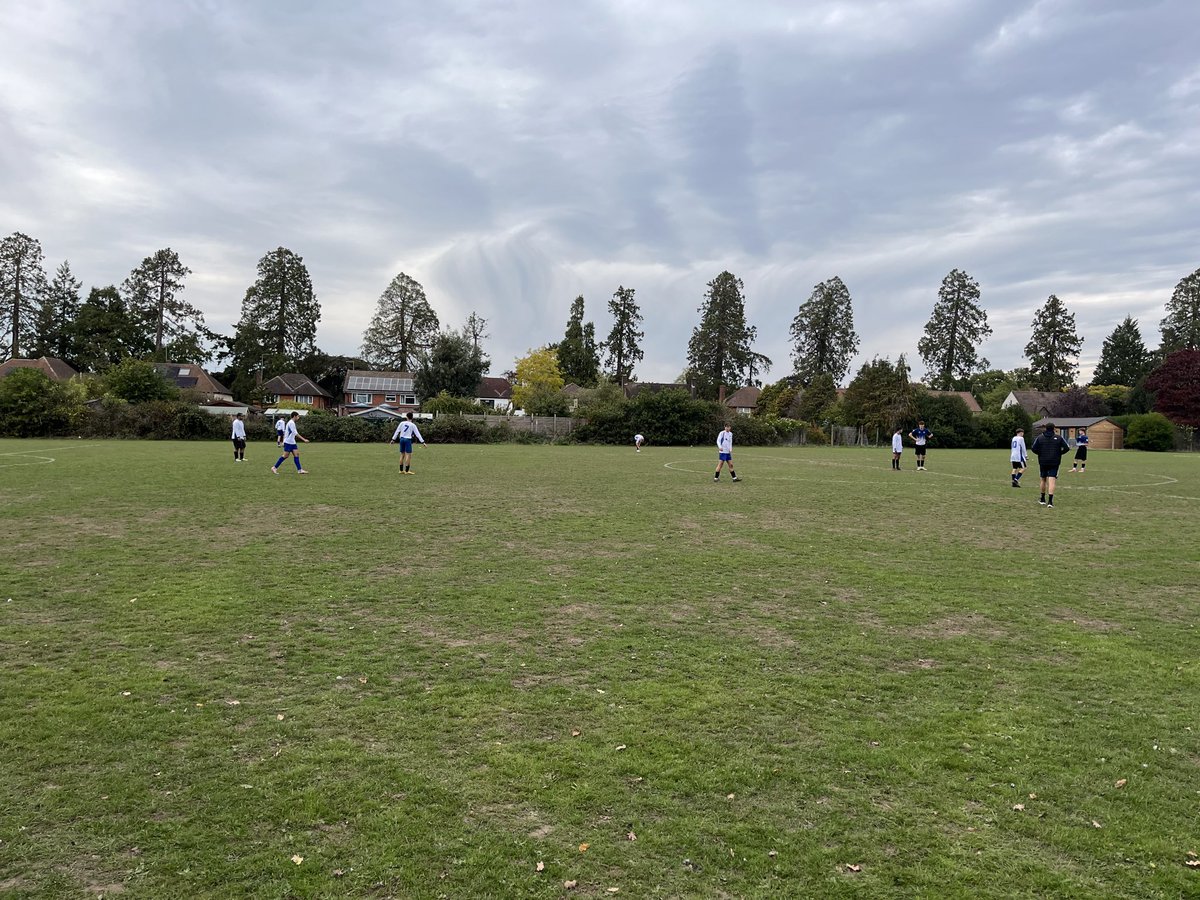 Another fixture for our year 11 boys yesterday at home ⚽️🔵 #KingsPE #GetInvolved