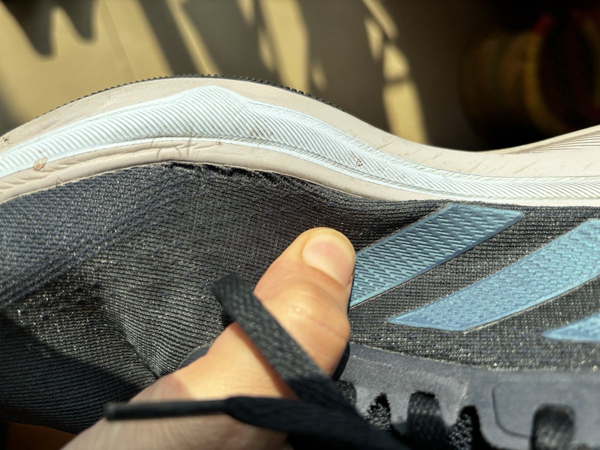 suyashvikram's tweet photo. @adidas @adidasrunning Poor quality running shoes Responce S, no value for money, in just 5 months condition is pathetic. Store guys made false promises. https://t.co/vrNxHCpMpN