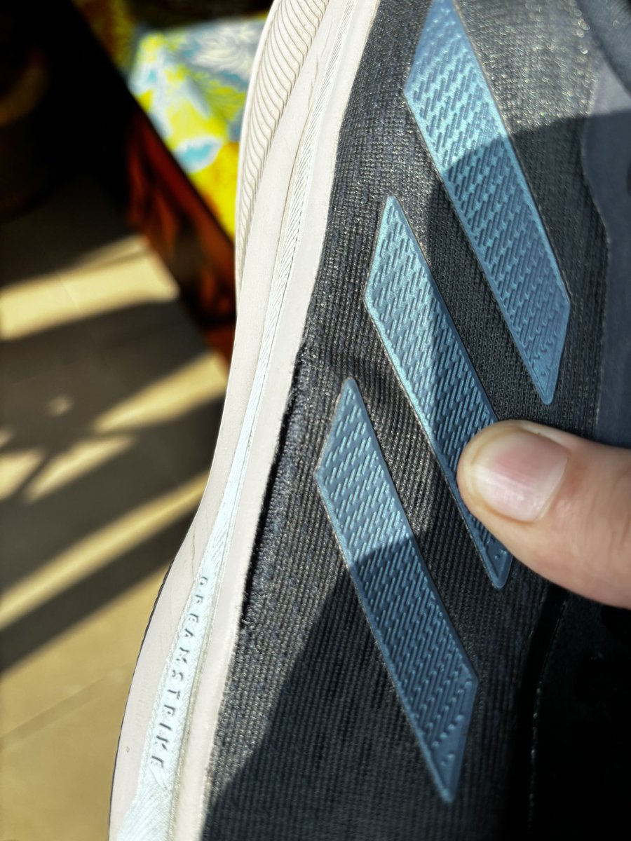 suyashvikram's tweet photo. @adidas @adidasrunning Poor quality running shoes Responce S, no value for money, in just 5 months condition is pathetic. Store guys made false promises. https://t.co/vrNxHCpMpN