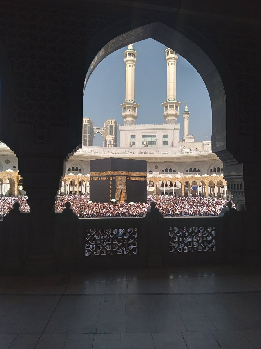 اللهم صلِ وسلم وبارك على نبينا محمد ﷺ.