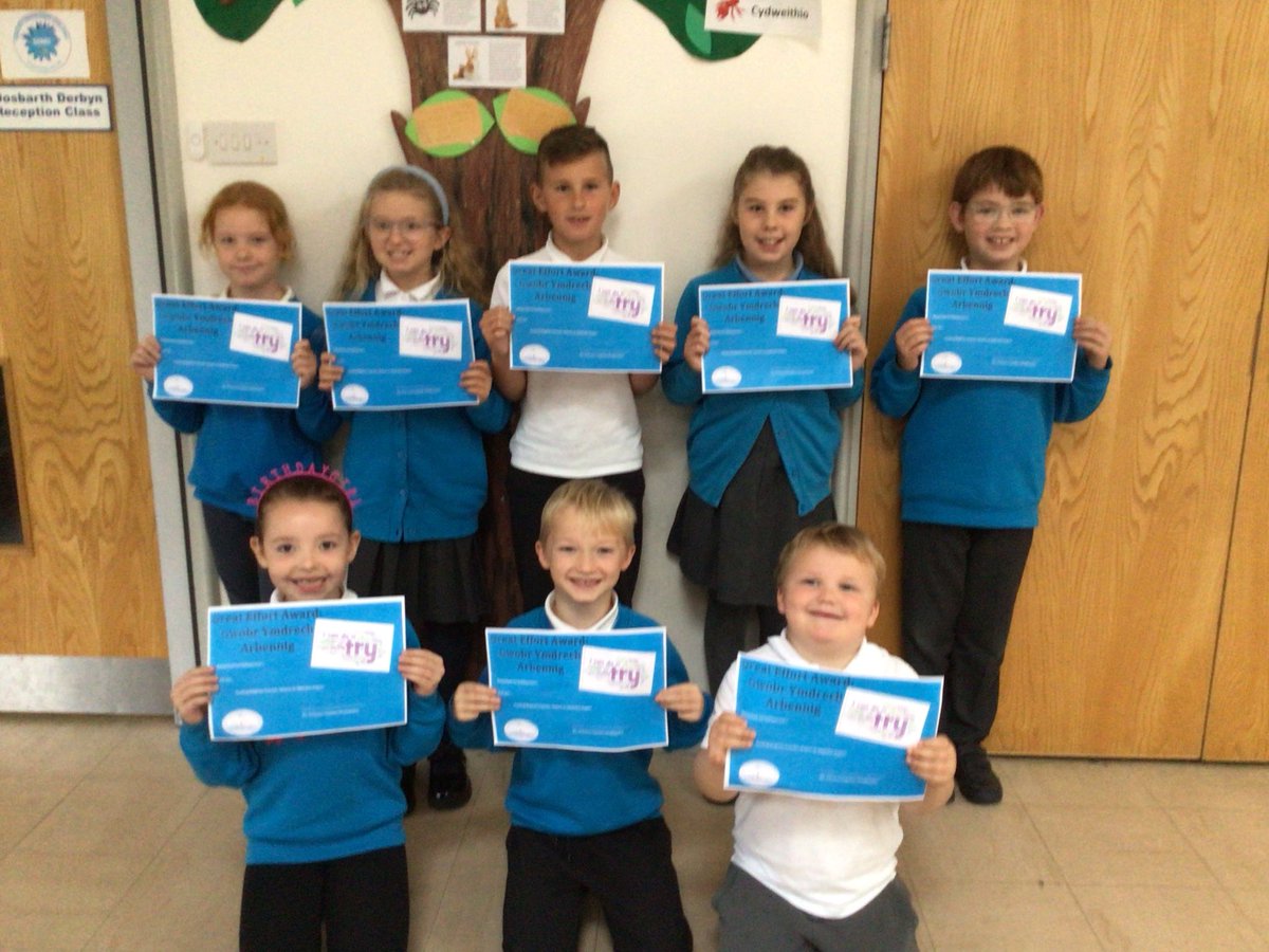 Congratulations to our winners this week for Effort award, gwobr ymdrech! 
Penblywdd hapus to our birthday celebrations.