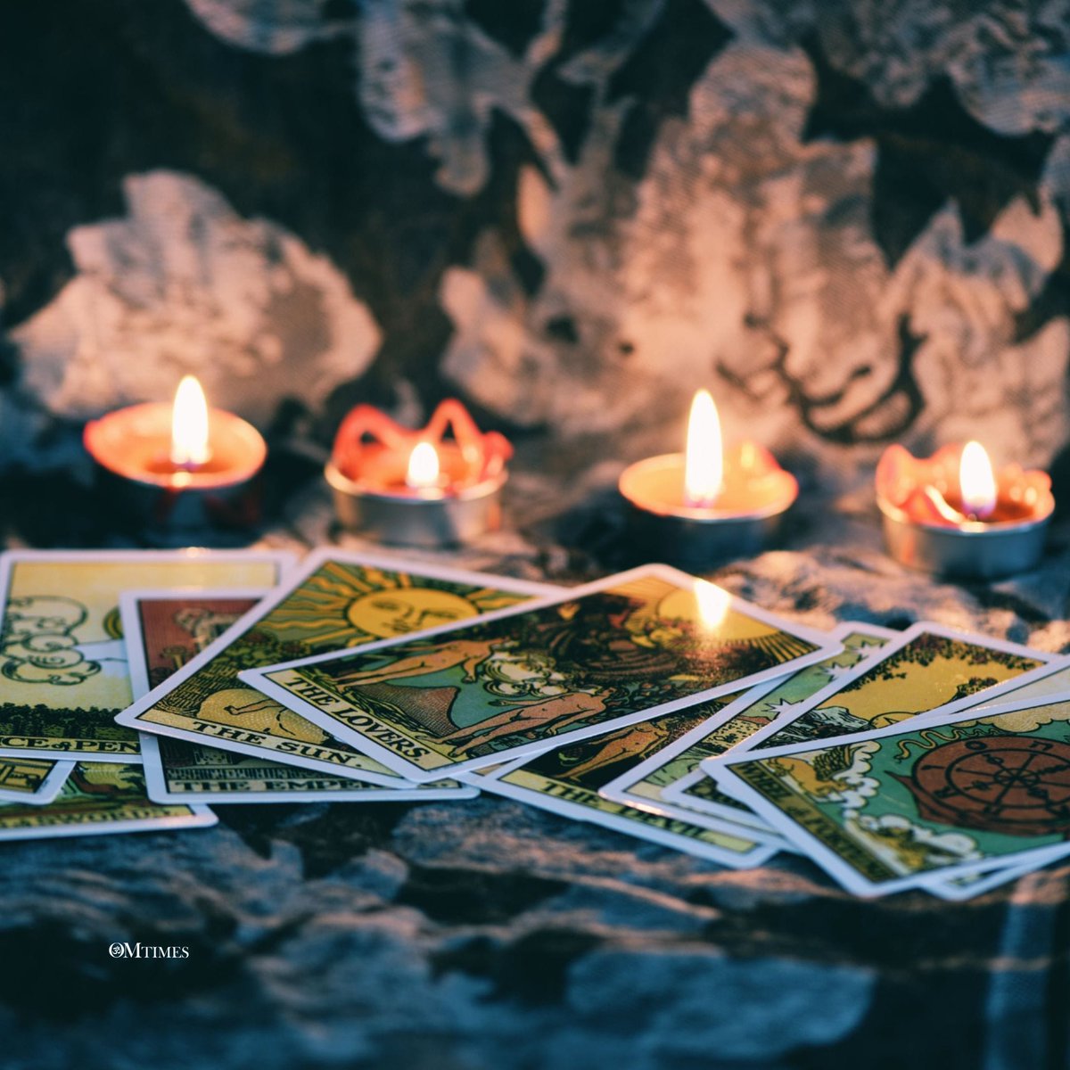 OmTimes's tweet image. From clarifying situations to exploring spiritual interests, #Tarot readings offer guidance, self-reflection, and a deeper understanding of yourself. 🃏✨ Discover the multifaceted benefits of Tarot beyond just fortune-telling. tinyurl.com/2xur5cbf #Spirituality #Guidance