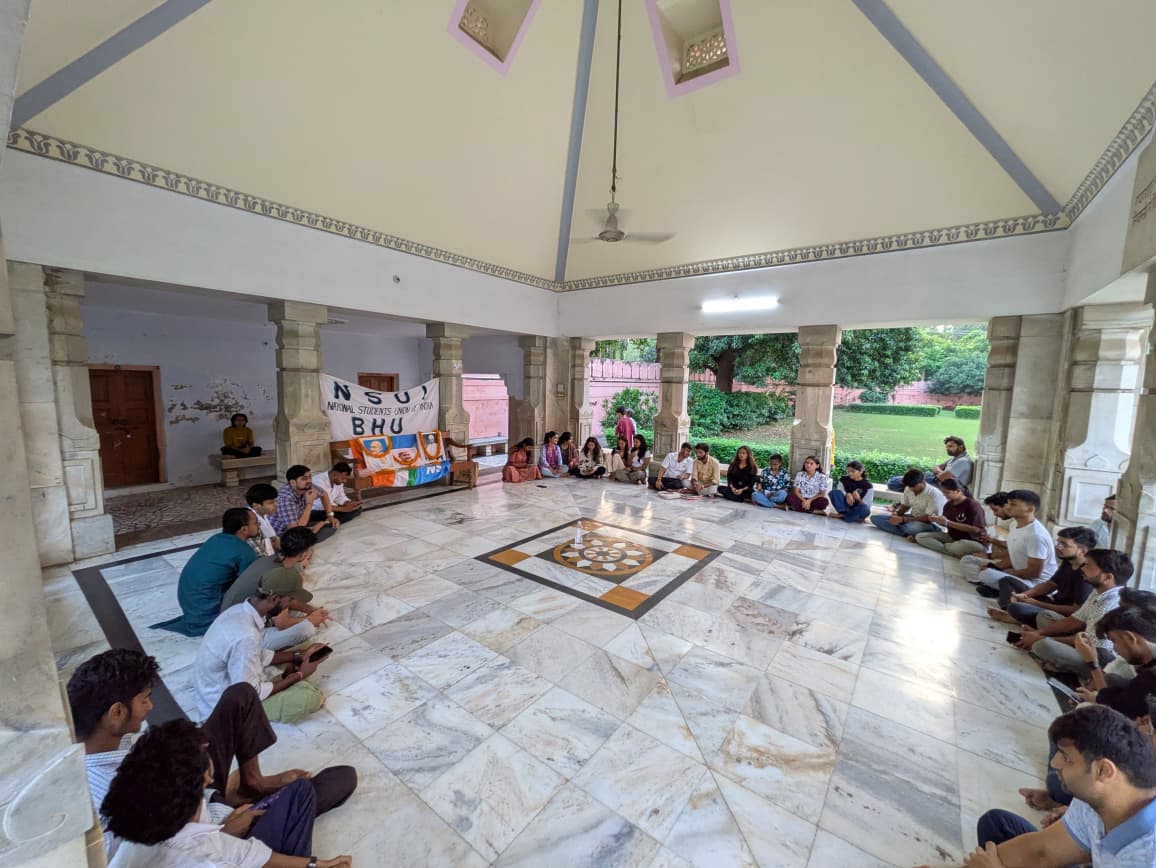 02 Oct को राष्ट्रपिता महात्मा गांधी एवं पूर्व प्रधानमंत्री लालबहादुर शास्त्री जी के जयंती के अवसर पर NSUI BHU के द्वारा संगोष्ठी का आयोजन किया गया जिसमें दर्जनों छात्र-छात्राएं शामिल हुए व गांधी जी और शास्त्री जी के विचार, संघर्ष और आज के दुनिया में प्रासंगिकता पर लंबी चर्चा हुई।