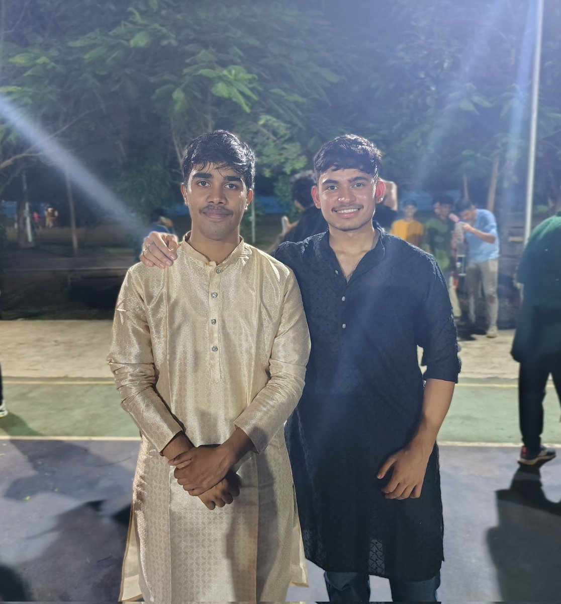 CodeWithAnuj_'s tweet image. With my g @ashum_9 🐐