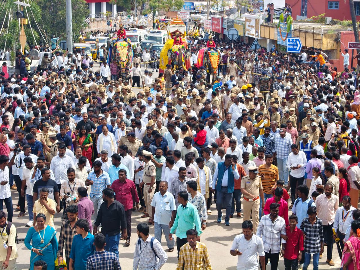 SPTumkur's tweet photo. TumakuruDasara-2025
#TumakuruDistrictPolice
#TumakuruDasara2025
#Ambari #bandobasth
@venkatashok https://t.co/VfK2mg1phO
