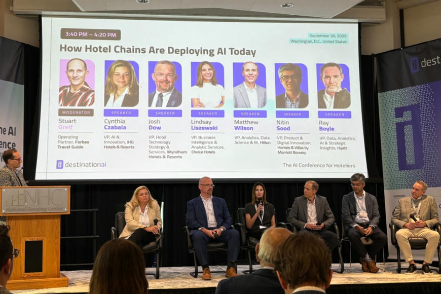 Hotel Brands Navigate AI Testing Amid Data Challenges skift.com/2025/10/02/ai-…