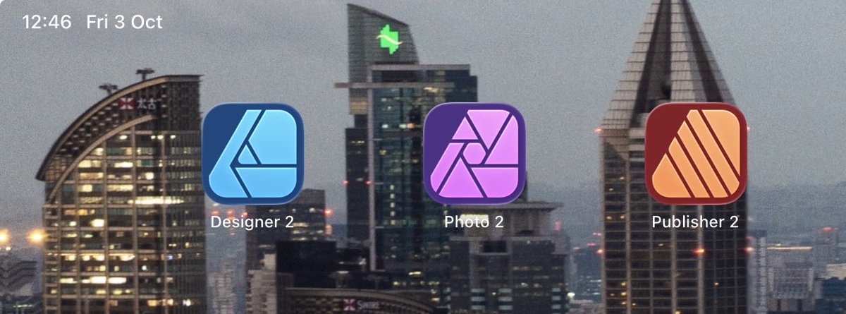 มุมหน้าประตูบ้าน อยู่ชั้นล่าง และมีสวนประดับ tweet media