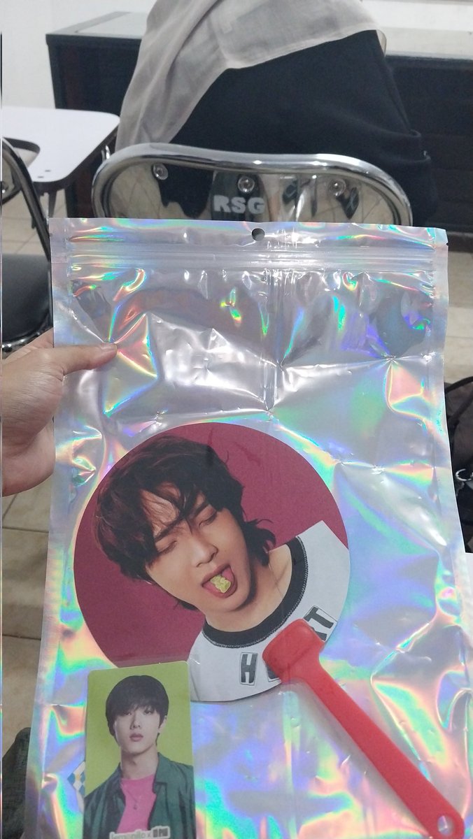 NJaembunny's tweet photo. terimakasih freebiesnyaa, eh salah deng tapi FREEBIES @floorafana https://t.co/K3jip34wfM