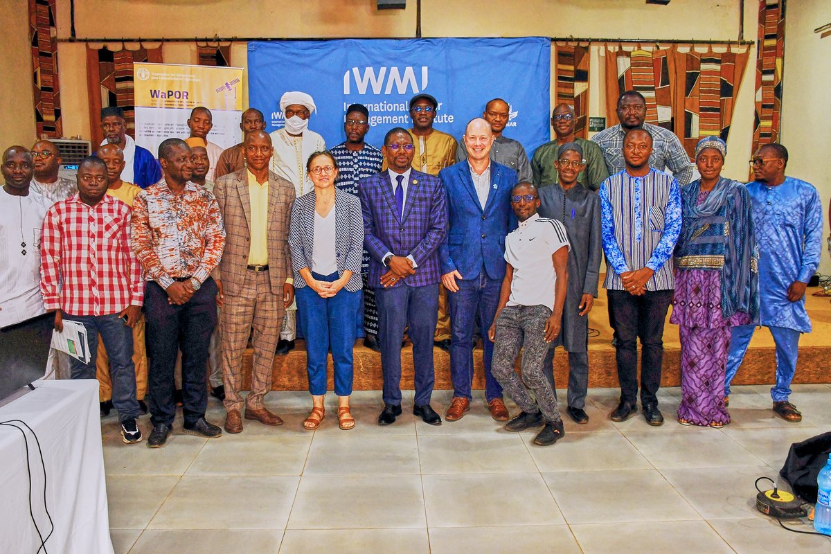 IWMI_'s tweet image. Big step for irrigation in Mali! #IPON was officially handed over this week to the Office du Niger after 2 days of training in Ségou. Co-developed by @IWMI_ &amp;amp; @FAO with the support of @NetherlandsMoFA, IPON uses satellite data to boost water management &amp;amp; climate resilience.