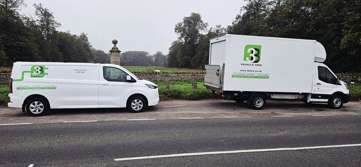 🚐 Friday Feels with 3B!

Two of our trusty vans took a scenic stop in the beautiful village of Chalgrove – proof that even work vehicles appreciate a good view! 

📍 Book online: 3bhire.co.uk
📞 Call us: 01844 291430
