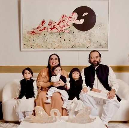 BhuttoMaryam's tweet image. All the lil mirs decided October was THE month 🥹💗✨ #5th #10th #20th @BakhtawarBZ