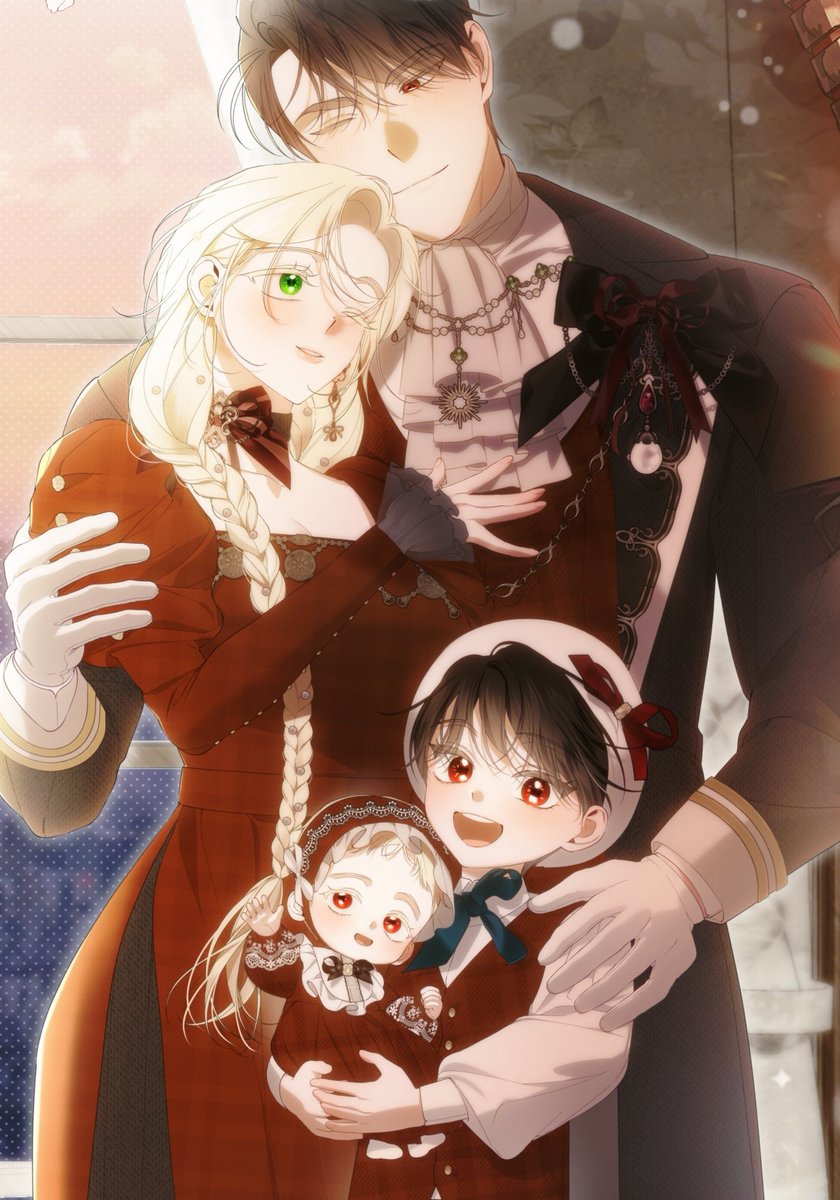 icesubo's tweet photo. A happy family! Theore holding his baby sister is adorable 🥺 https://t.co/fb4EjVYNbm