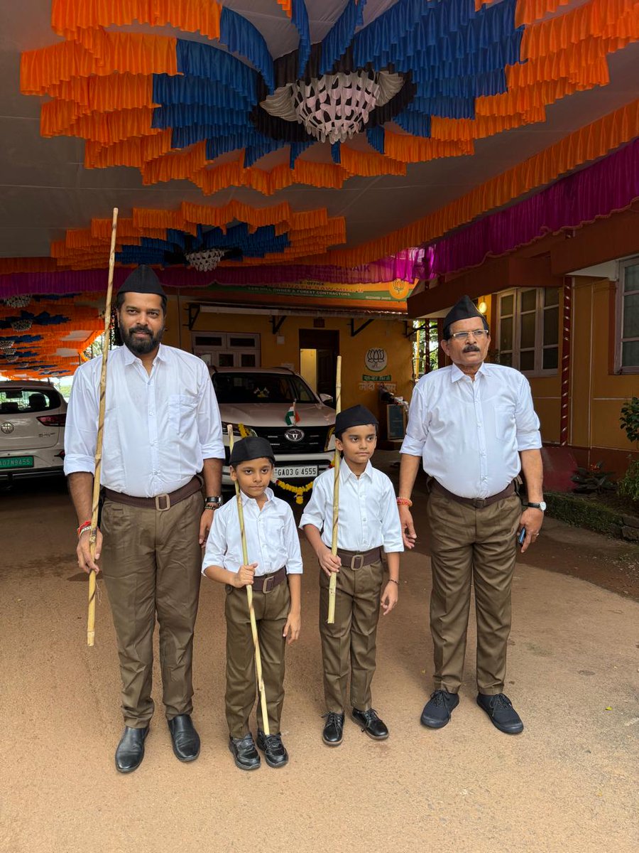 From one generation to the next, the flame of commitment shines bright.
3 generations of swayamsevaks carrying forward the eternal vision - संघे शक्तिः युगे-युगे!

#RSS100Years