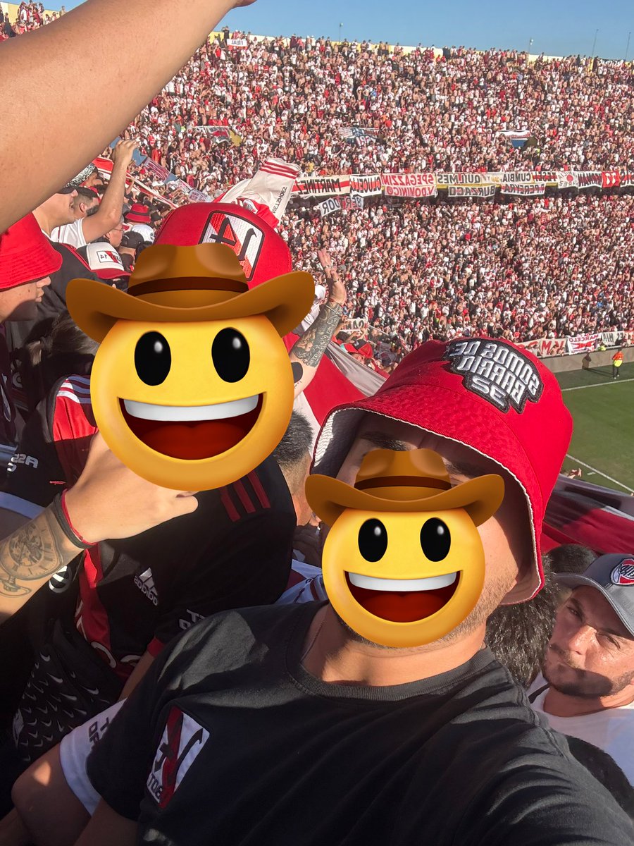 Thiago_Rp14's tweet photo. 14🐔 https://t.co/6DItfHYuEb