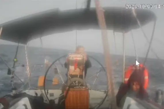 Israel dismantles Gaza humanitarian flotilla – but one boat sails on