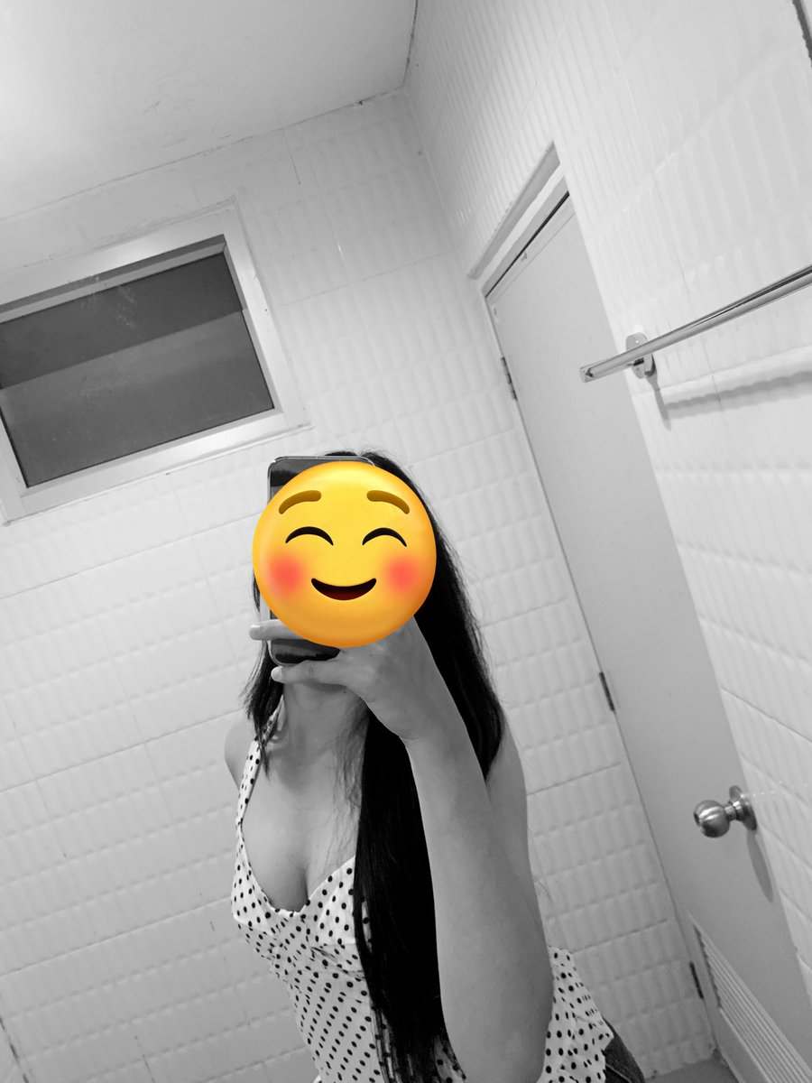 😝 tweet media