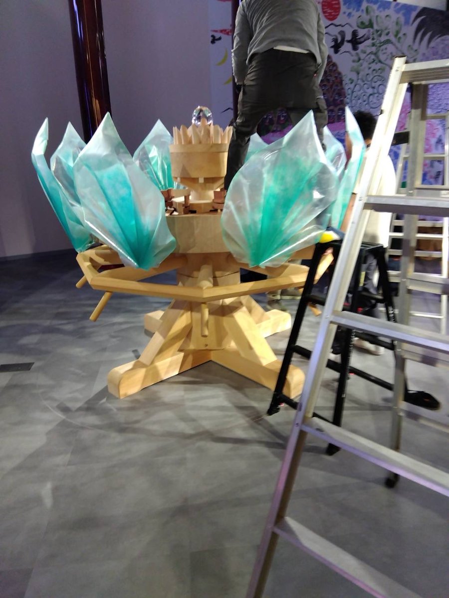 gallery_SNS's tweet photo. （書き直し）
照れる社長を説得して写真もらいましたッ！
万博【利他の蓮華】とウチの社長

社長コーデ
トップス　ジャンポールゴルチエ　2007年ごろ
パンツ　同じくゴルチエ　1991年

社長が参加した【利他の蓮華】は関西パビリオン（和歌山ゾーン）
10月9日（木）まで！

#EXPO2025 #大阪・関西万博 https://t.co/N5zsNPRmgN