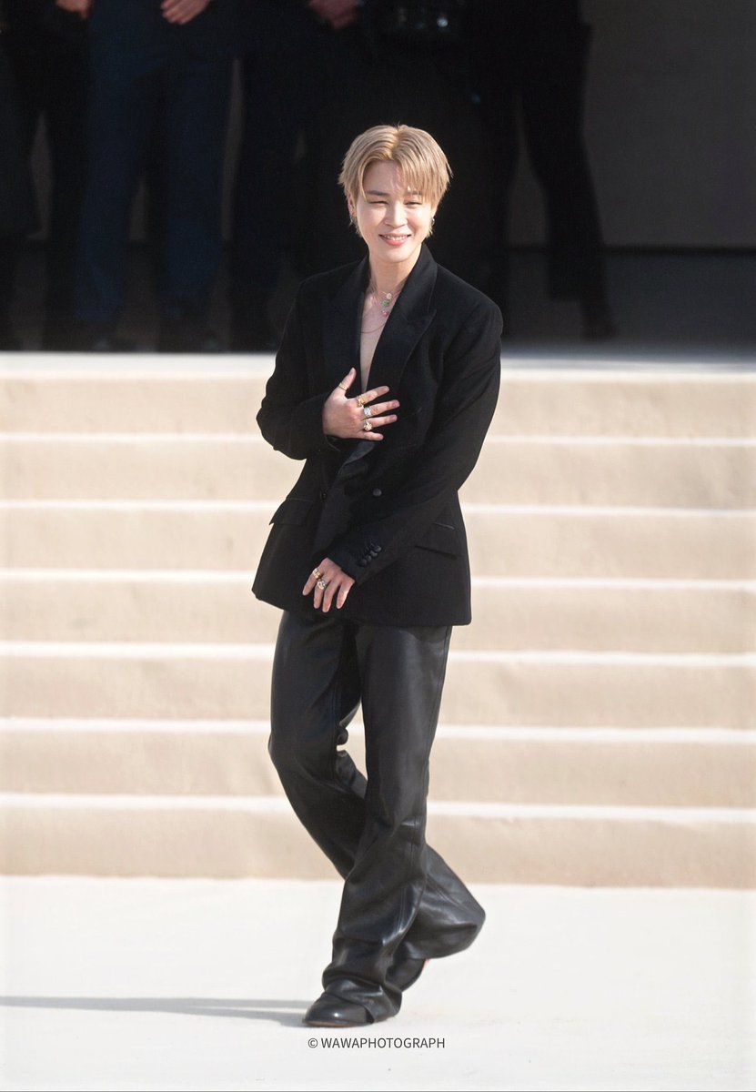 bojevets's tweet photo. @Dior The main event 💜

DIOR GLOBAL AMBASSADOR JIMIN  
#JiminxDior #DiorSS26 #PFW @Dior https://t.co/L0u2dam0cw