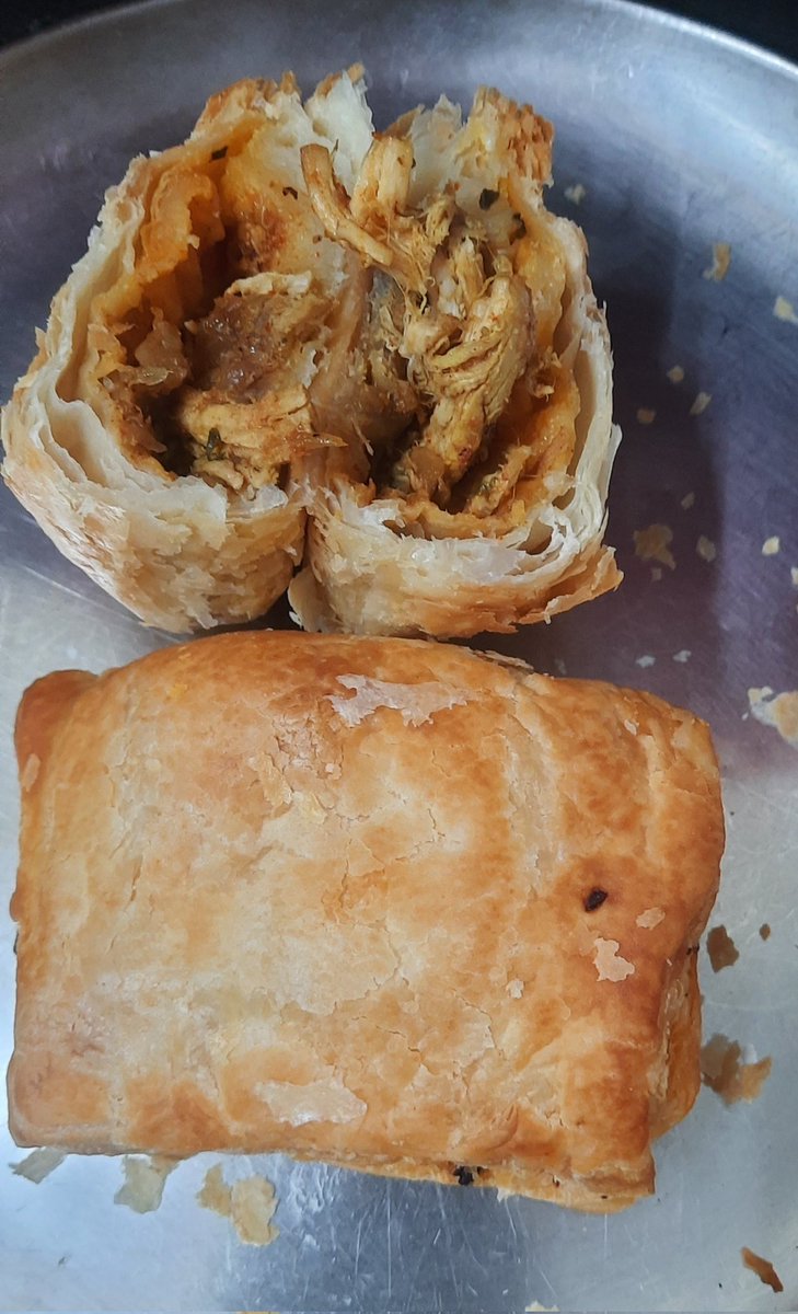 w_karve's tweet photo. #Food #Picture #Pune #Eat
#PersianBakery #ChickenPuff
Chicken Puff (Pattice) from Persian Bakery Karve Road Pune https://t.co/Q1PGvNxY2t