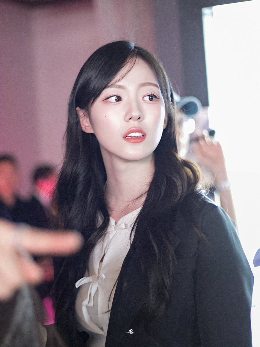 LU_bewave's tweet photo. 251001 V.A.F 쇼케이스

아련..✨

#비웨이브 #윤슬
#BEWAVE #YUNSEUL https://t.co/7AYGkfEP5h
