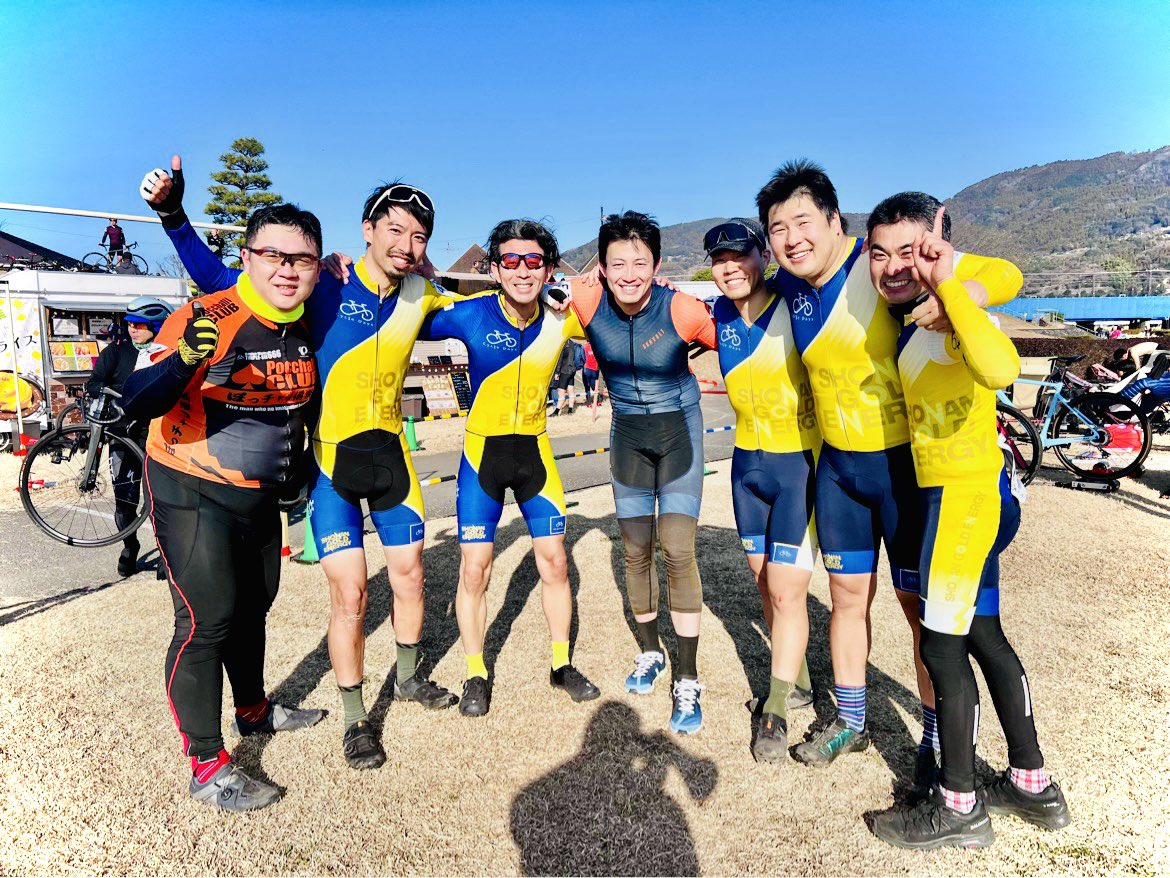 cycle_days's tweet photo. 湘南シクロクロスのポスターを届けて頂きました。　

店主はまだちょっと出走は難しそうですが
今年も多くのお客様がお世話になると思います😌

お持ちいただけるチラシもありますので、ご来店の際はぜひ♪ https://t.co/MqSHPNG2GA