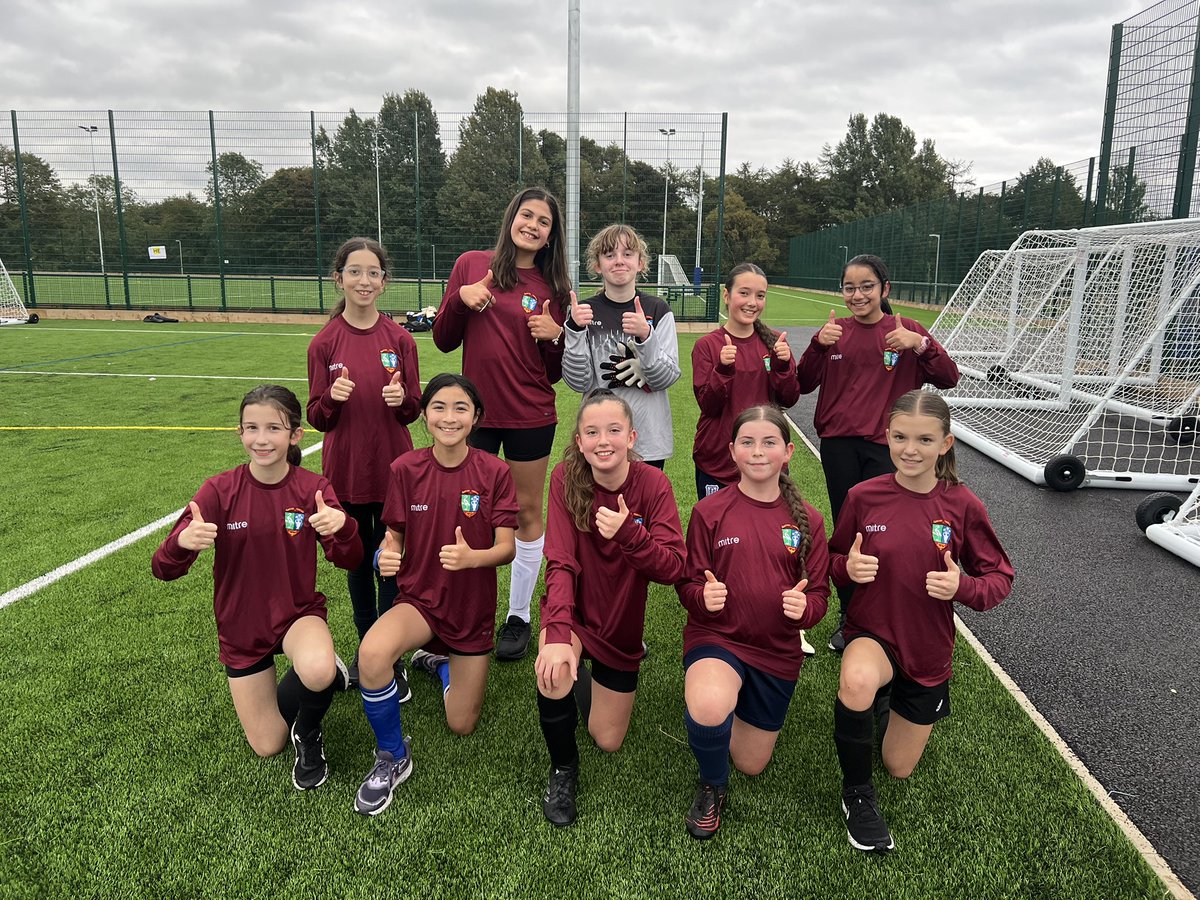 HarrisAcademyPE's tweet photo. A massive well done to our S1/S2 Girls who represented @HarrisAcDundee at the Spar Cup yesterday. ⚽️⚽️ Every pupils worked incredibly hard, showing great determination and resilience. 👏👏 https://t.co/OfYMAORcni