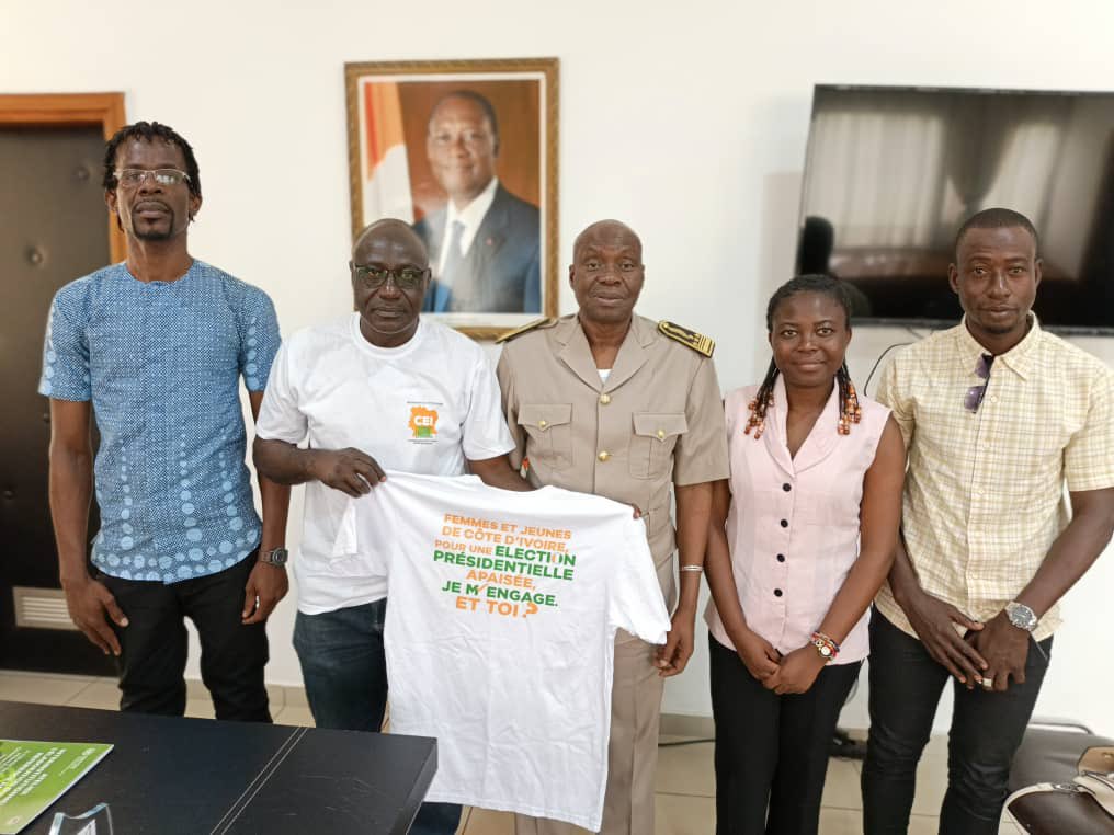 ONG_MIDJ's tweet photo. Ce Jeudi 2 octobre 2025, nos équipes de la section de #Yamoussoukro ont eu des Rencontres avec les autorités locales, administratives, sécuritaires.
Le Préfet de région M. Coulibaly nous a affirmé son soutien

@macei_ci 
#JeunesseEnAction 
#Jeunes #femmesfortes
#ÉlectionsApaisées https://t.co/Is6oCKPlRD