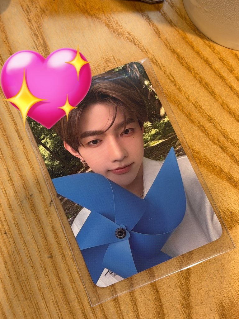 kimdideh02's tweet photo. 제로베이스원 제로즈존 첫콘 장하오 양도합니다

포카만 - 4.0
스티커까지 (유진) - 4.5

디엠or옵챗
https://t.co/X79JrGws0S

제베원 zerobaseone zb1 성한빈 김지웅 장하오 석매튜 김태래 리키 김규빈 박건욱 한유진 디지팩 포토카드 럭드 양도 판매 photocade poca pc sell https://t.co/qKcrO2bG8P