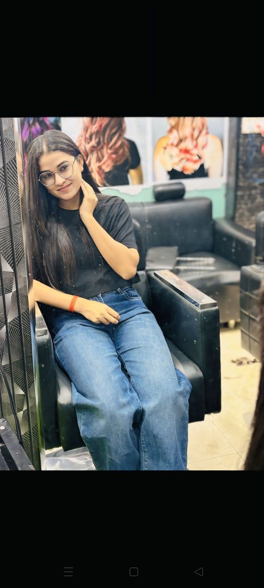 कदर होती है इंसान की जरूरत पड़ने पर ही, क्योंकि बिना जरूरत के तो लोग मोमबत्ती भी नही जलाया करते.!........