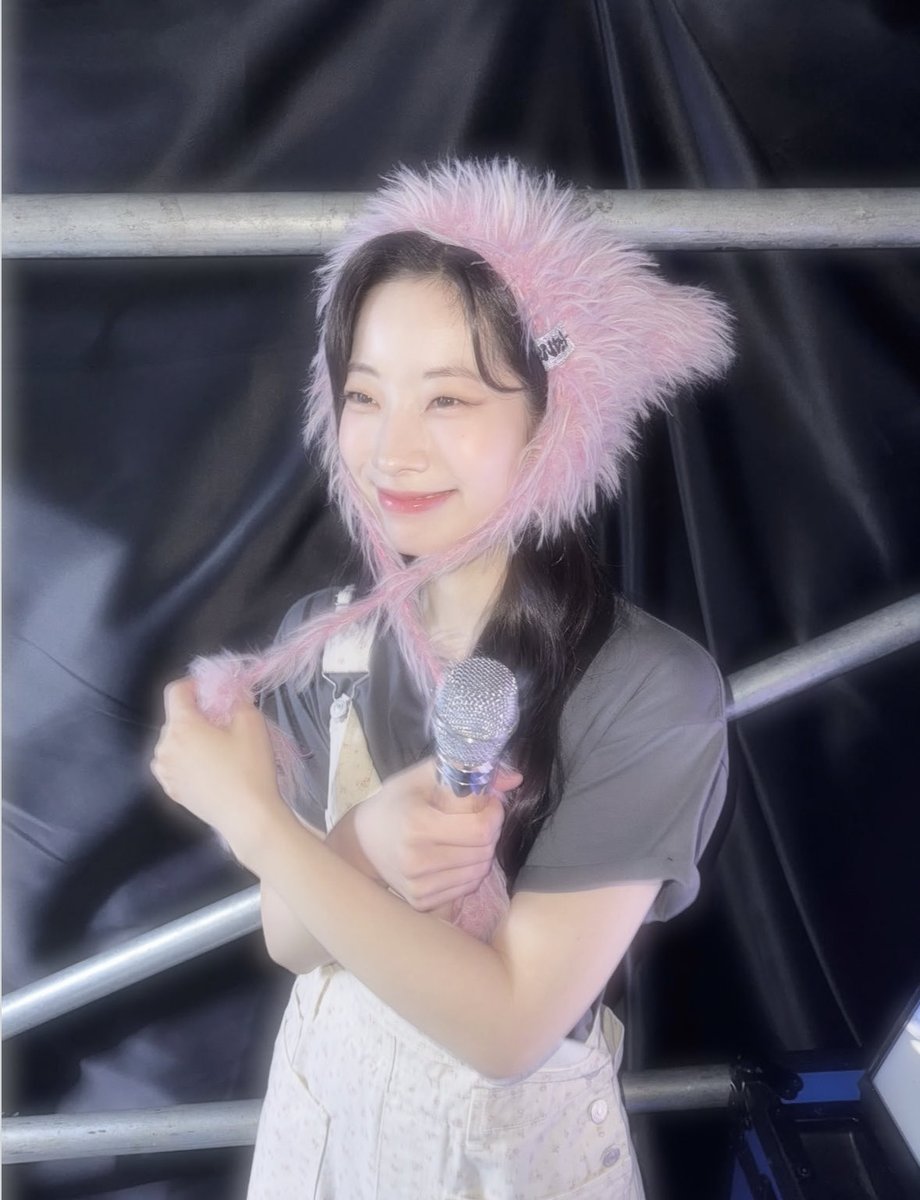 少し遅れましたが…🥹
浮上あまりできるか分からないけどたくさん絡みたいです💭💞
 #10月も仲良くしてくれる人リプ