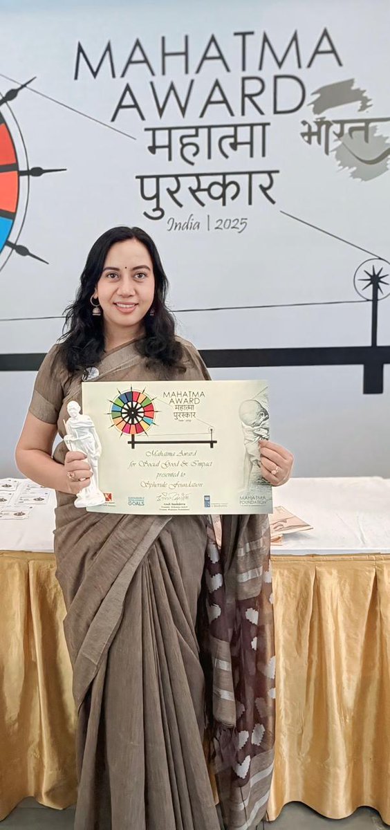 SpheruleNGO's tweet image. We are humbled to receive the prestigious Mahatma Gandhi Award in Delhi.
This honour celebrates our journey of teamwork, dedication & commitment to change.
#MahatmaGandhiAward #SpheruleFoundation #Teamwork