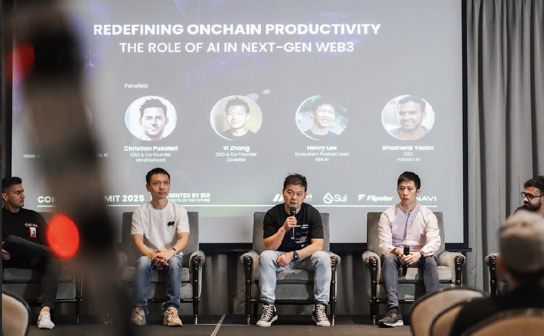 GoKiteAI's tweet image. We had an incredible time at the Comma3 Summit during @token2049.

Our Ecosystem Product Lead @Henryleemr joined a panel on &quot;Redefining Onchain Productivity: The Role of AI in Next-Gen Web3.&quot;

The panel featured incredible voices shaping the AI x Web3 space:
• @NotCryptoBro…