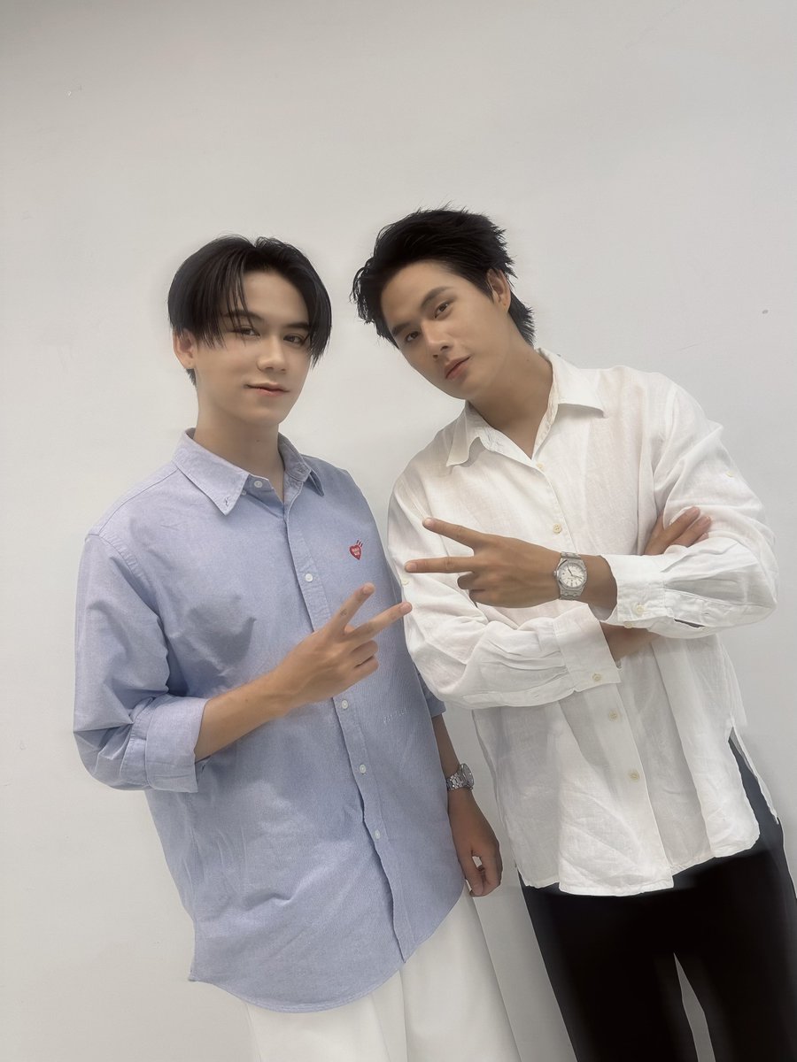 ThatSummerTH's tweet photo. วันนี้มาส่งกำลังใจให้ ‘วินนี่ สตางค์’ ในการเดินสายโปรโมทซีรีส์ ‘That Summer ผมเจอเจ้าชายบนชายหาด’ ☀️🌊
คืนนี้! เรามีนัดกันกับ #ThatSummerSeries EP3 เวลา 20:30 น. ทางช่อง ONE31 และรับชมพร้อมกันทาง YouTube : GMMTV OFFICIAL https://t.co/TnvzW28s4b