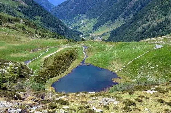 Escursione ai laghi di Porcile tinyurl.com/yhzxf9bj