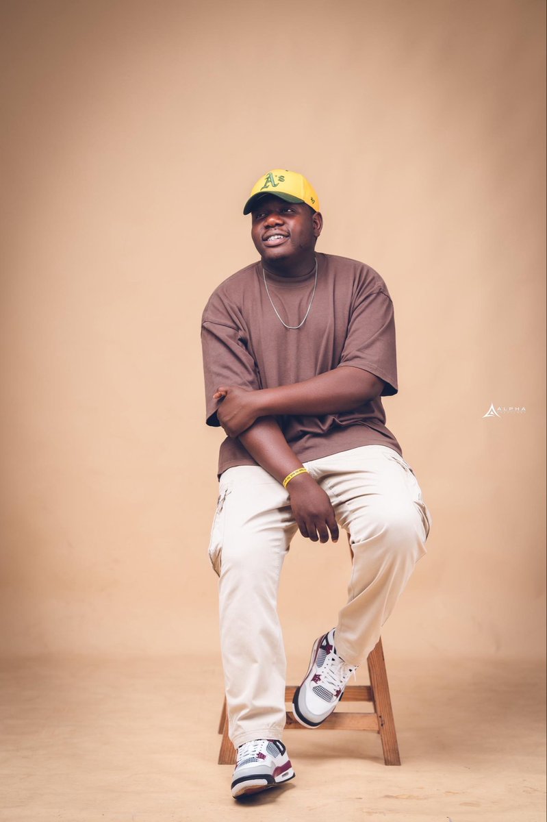 kelvin_sings's tweet photo. One week of Jehovah being released. Super grateful by the response. 

It’s only UP from here 🚀

https://t.co/quCZ3xWZxQ https://t.co/4N1Hv3FZla