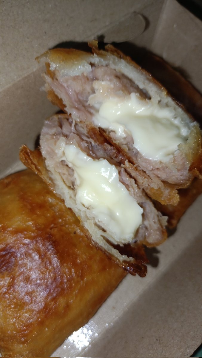 ini klo jadi orang..... slurp 🤤 <a href="/Hanayokitchen/">Hanayo Kitchen Takoyaki & Dimsum</a>