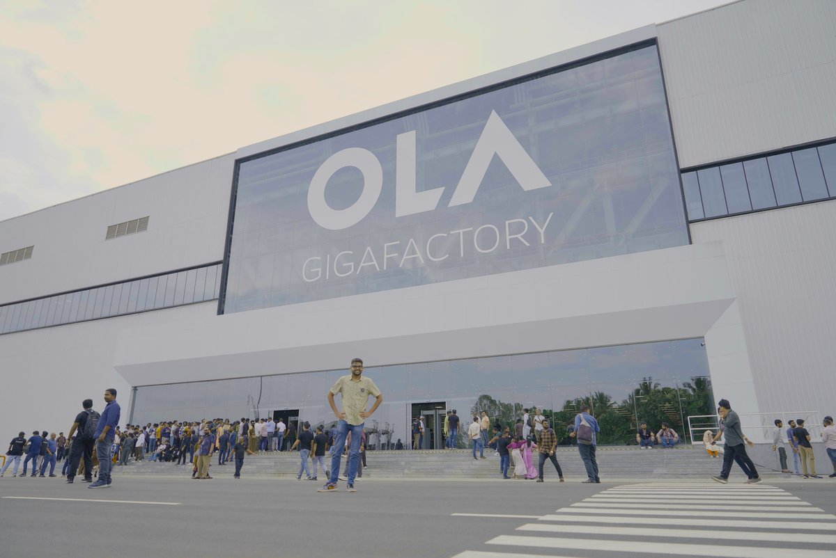 utsavtechie's tweet image. Is Ola Electric India’s Tesla?
The answer could be yes.
Tesla is known for its EVs, but not all of its work is just about cars. It’s also an energy company, building gigafactories across the world, producing batteries and advancing energy solutions.
The same can be said for…