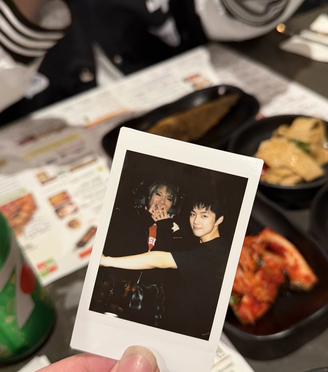 maybehaneul's tweet image. why is this so cute? 🥹

#evnne #evnneinla #jihoo