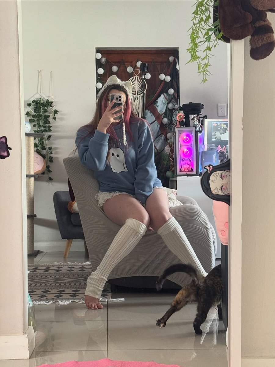 No i dont know what Locktober is. It sounds barbaric though! Why would we lock people away for a month if they haven't committed any crimes? As a hero I can't stand for this!