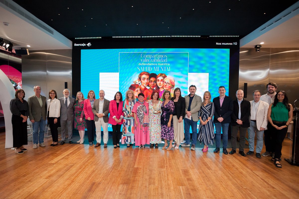 Se han entregadolos Premios #ASAPME Aragón 2025 a @mzbuentue y los Servicios Sociales Especializados de <a href="/zaragoza_es/">AyuntamientoZaragoza</a>. En el caso de la periodista, se reconoce su especial compromiso con la salud mental y unos valores personales que dotan a su trabajo de rigor y profesionalidad.