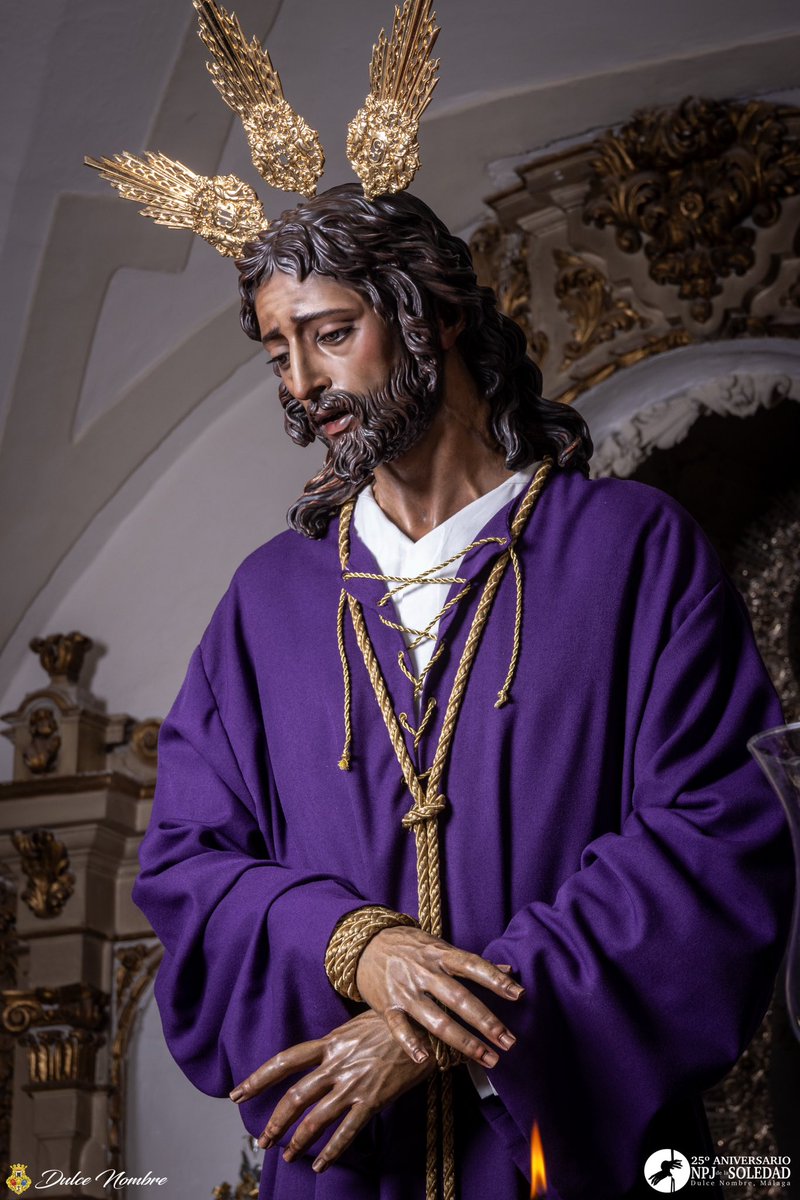 HdadDulceNombre's tweet photo. 𝐓𝐑𝐀𝐒𝐋𝐀𝐃𝐎 | NPJ de la Soledad, ya se encuentra sobre las andas de traslado, el cual tendrá lugar al finalizar la Eucaristía de 20:00h.

📸 @DaniAstorgaPH 

#CofradíasMLG https://t.co/NARd3gb8r3