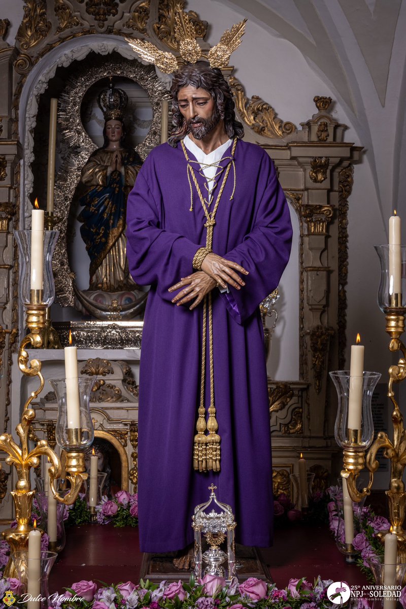 HdadDulceNombre's tweet photo. 𝐓𝐑𝐀𝐒𝐋𝐀𝐃𝐎 | NPJ de la Soledad, ya se encuentra sobre las andas de traslado, el cual tendrá lugar al finalizar la Eucaristía de 20:00h.

📸 @DaniAstorgaPH 

#CofradíasMLG https://t.co/NARd3gb8r3