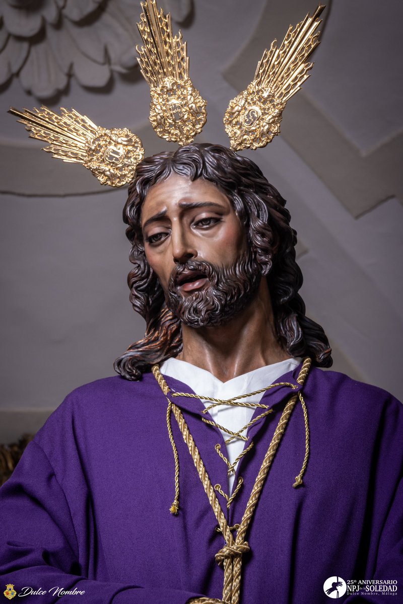 HdadDulceNombre's tweet photo. 𝐓𝐑𝐀𝐒𝐋𝐀𝐃𝐎 | NPJ de la Soledad, ya se encuentra sobre las andas de traslado, el cual tendrá lugar al finalizar la Eucaristía de 20:00h.

📸 @DaniAstorgaPH 

#CofradíasMLG https://t.co/NARd3gb8r3