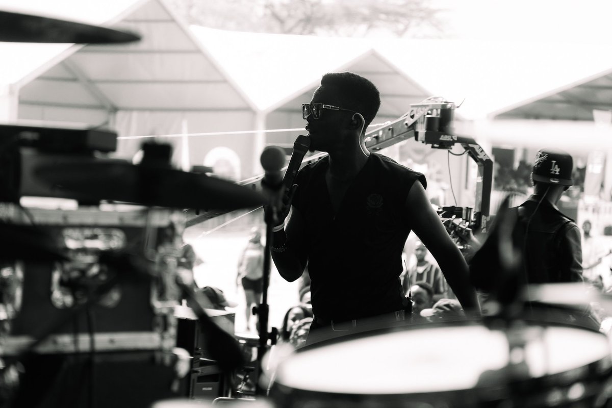 Chienjo_'s tweet photo. @billyblackKE at Blankets &amp; Wine https://t.co/5RY8yQI2tl