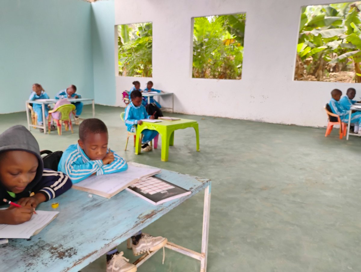 FreeGenerationA's tweet image. The continuation of what we build...
We can do it anywhere 
#WeAreFreeGeneration 
#WeBelieveInChanges