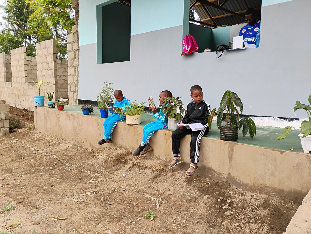 FreeGenerationA's tweet image. The continuation of what we build...
We can do it anywhere 
#WeAreFreeGeneration 
#WeBelieveInChanges